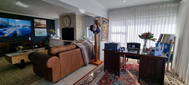 5 Bedroom Property for Sale in Reebok Western Cape